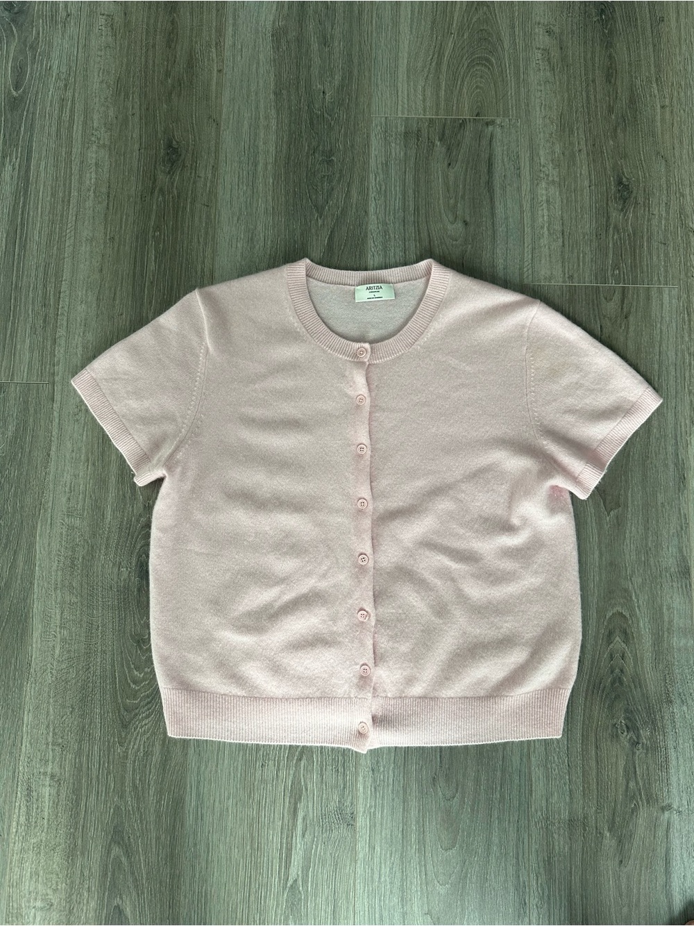 Aritzia Cashmere Noteworthy Shortsleeve Cardigan - Picture 4 of 5